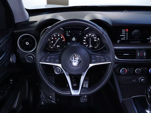 Used 2018 Alfa Romeo Stelvio Ti AWD/4WD image 19