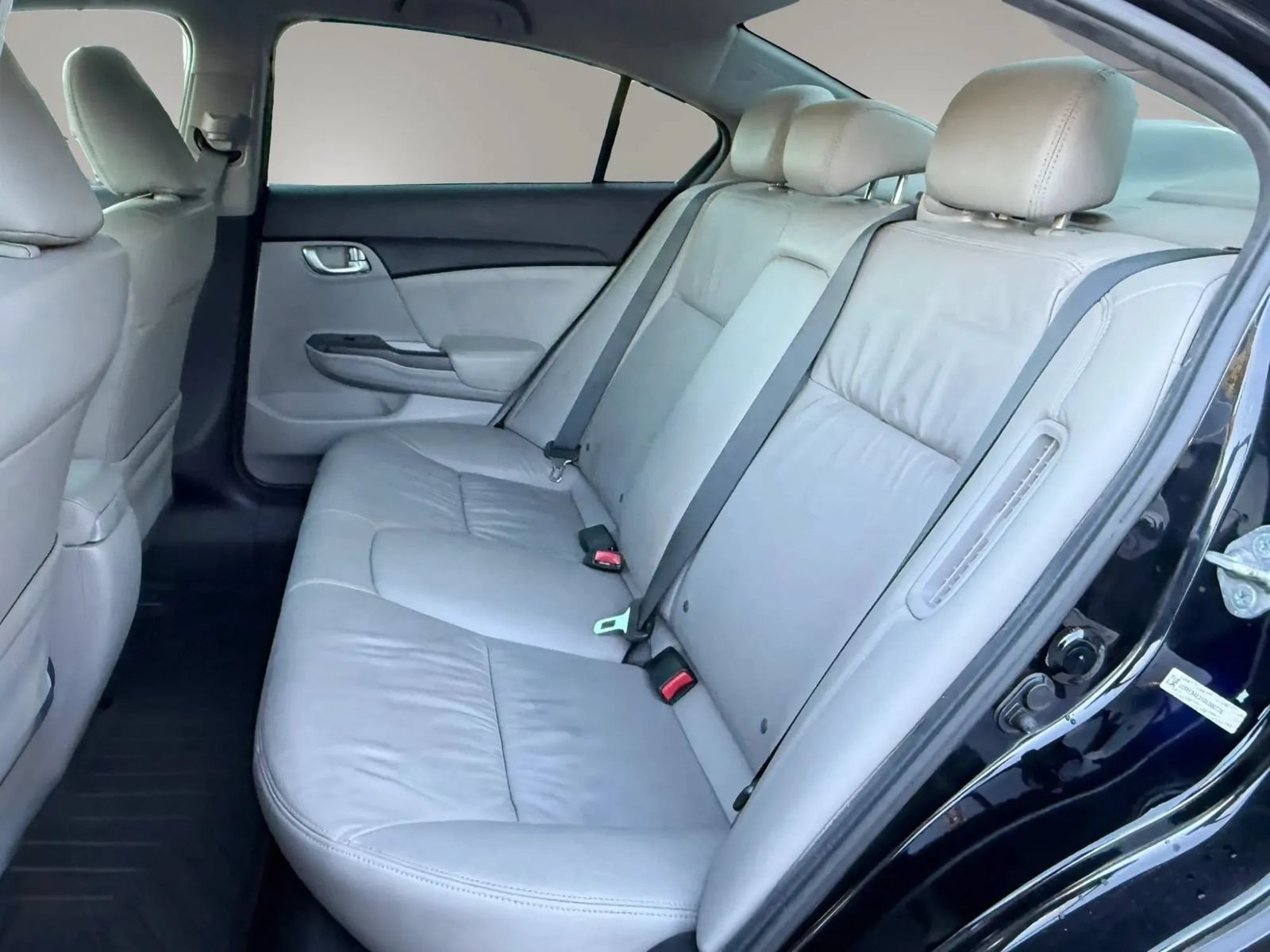Used 2013 Honda Civic Hybrid Sedan image 25