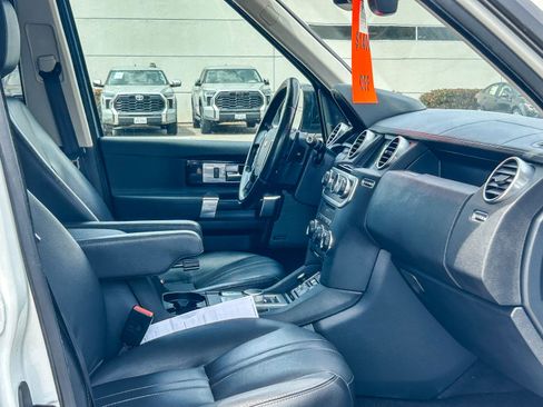 Used 2016 Land Rover LR4 HSE image 16