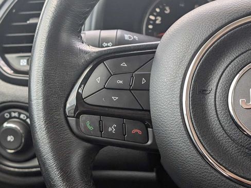 Certified 2020 Jeep Renegade Altitude FWD image 18
