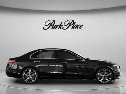 Used 2025 Mercedes-Benz C 300 Sedan image 25