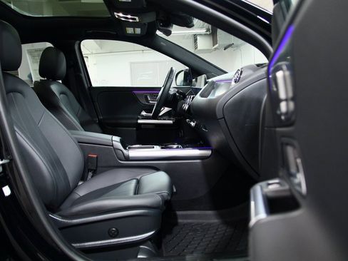 Used 2025 Mercedes-Benz GLA 250 4MATIC image 23