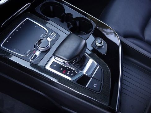 Used 2018 Audi Q7 3.0T Prestige w/ Prestige Package image 26