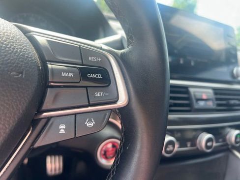 Used 2019 Honda Accord Sport image 18