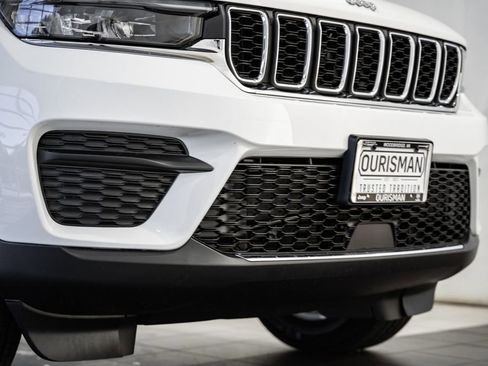 New 2025 Jeep Grand Cherokee image 13