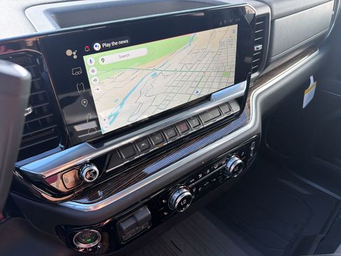 New 2026 GMC Sierra 1500 SLE image 23