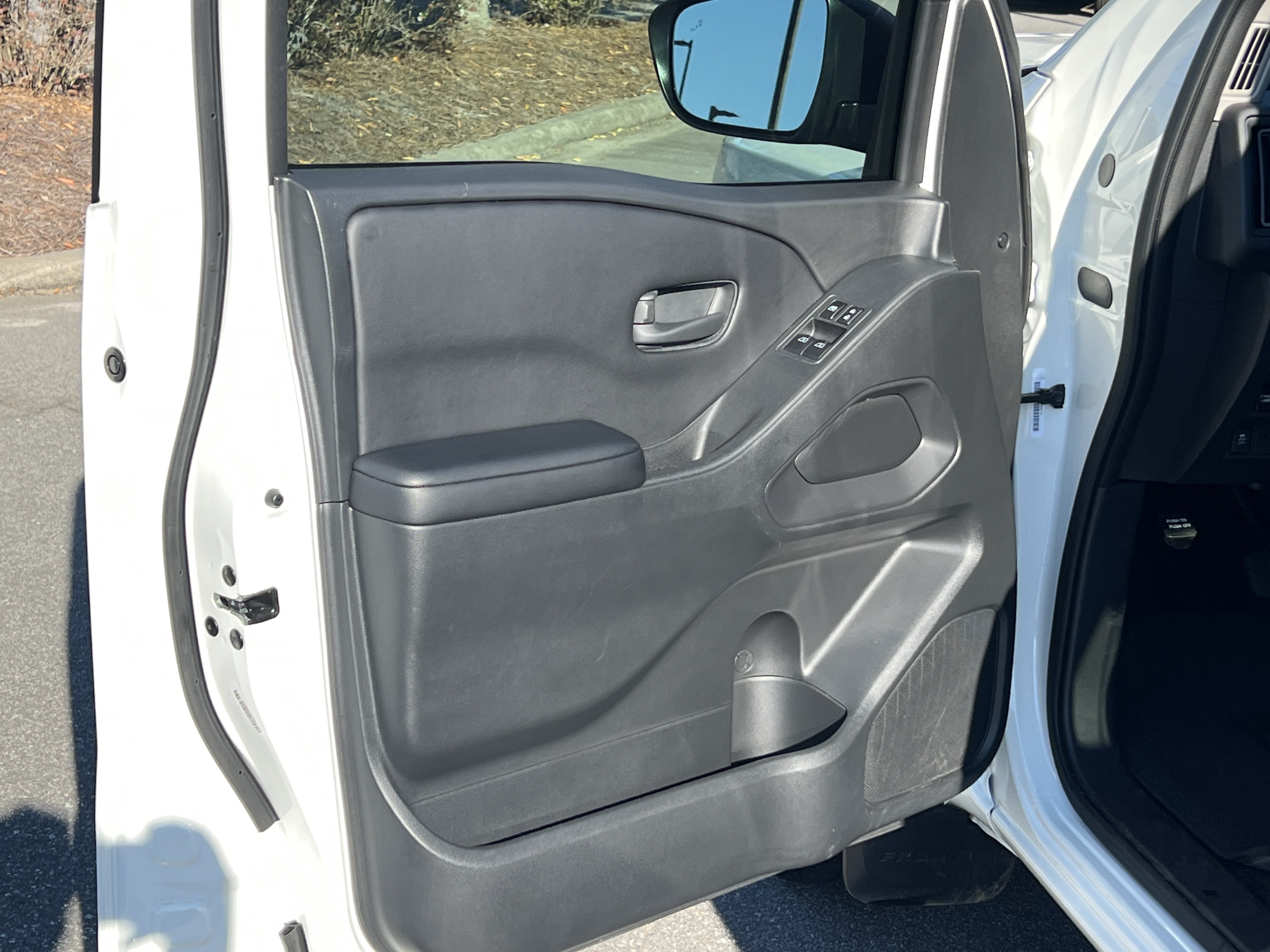 Used 2026 Nissan Frontier S RWD image 19