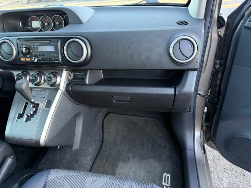 Used 2013 Scion xB FWD image 22