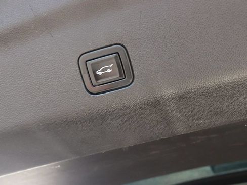 Used 2021 Chevrolet Tahoe LT AWD/4WD image 18