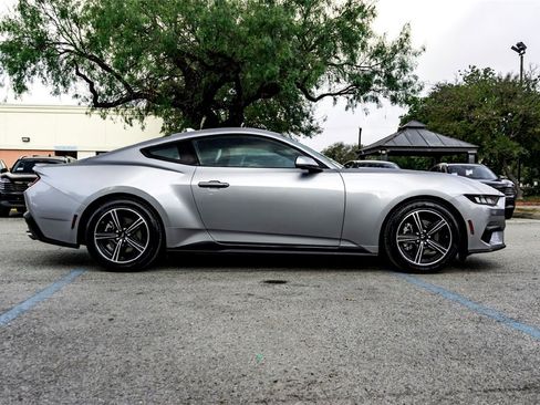 Used 2024 Ford Mustang Premium image 4