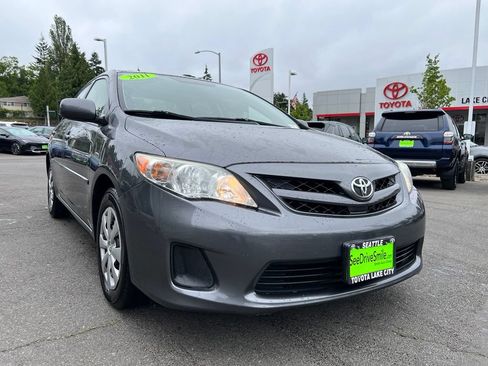 Used 2011 Toyota Corolla LE FWD image 1