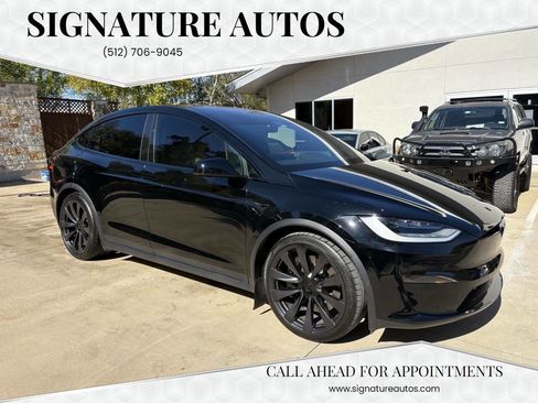 Used 2023 Tesla Model X Plaid image 1