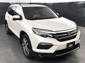 Used 2017 Honda Pilot Touring image 1
