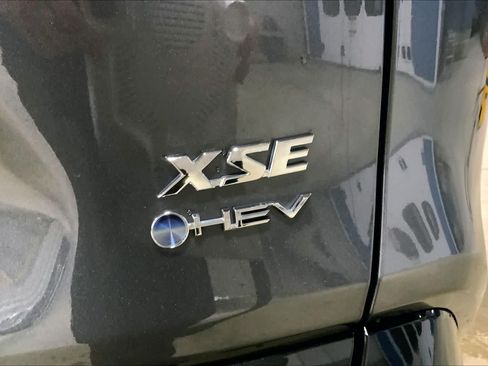 Used 2025 Toyota RAV4 XSE w/ Weather Package AWD/4WD image 10