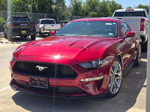 Used 2018 Ford Mustang Premium RWD image 3