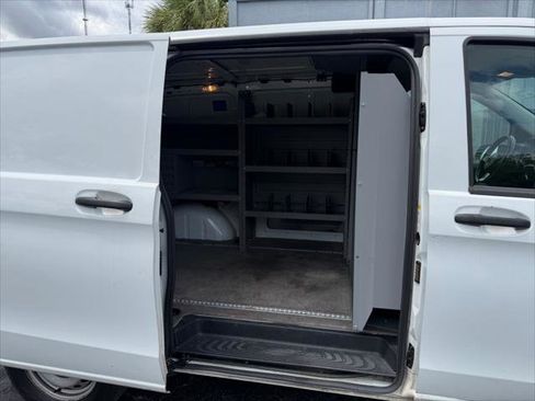 Used 2021 Mercedes-Benz Metris image 22