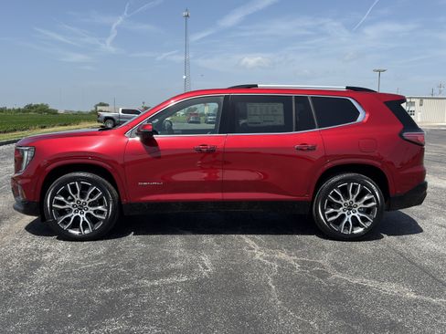 New 2026 GMC Acadia Denali Ultimate w/ LPO, Floor Liner Package AWD/4WD image 8