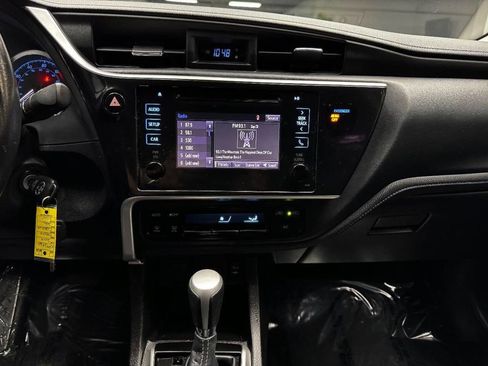 Used 2019 Toyota Corolla SE w/ Carpet Mat Package (TMS) FWD image 25