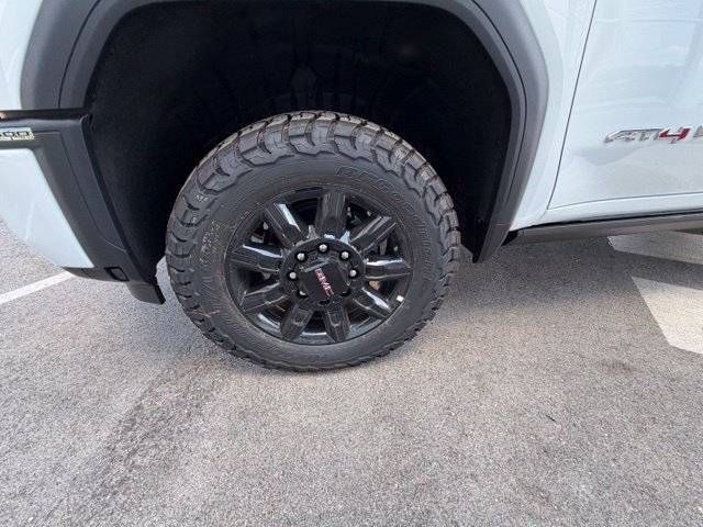 New 2026 GMC Sierra 2500 AT4 w/ AT4 Premium Plus Package AWD/4WD image 33