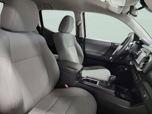 Used 2019 Toyota Tacoma SR image 16