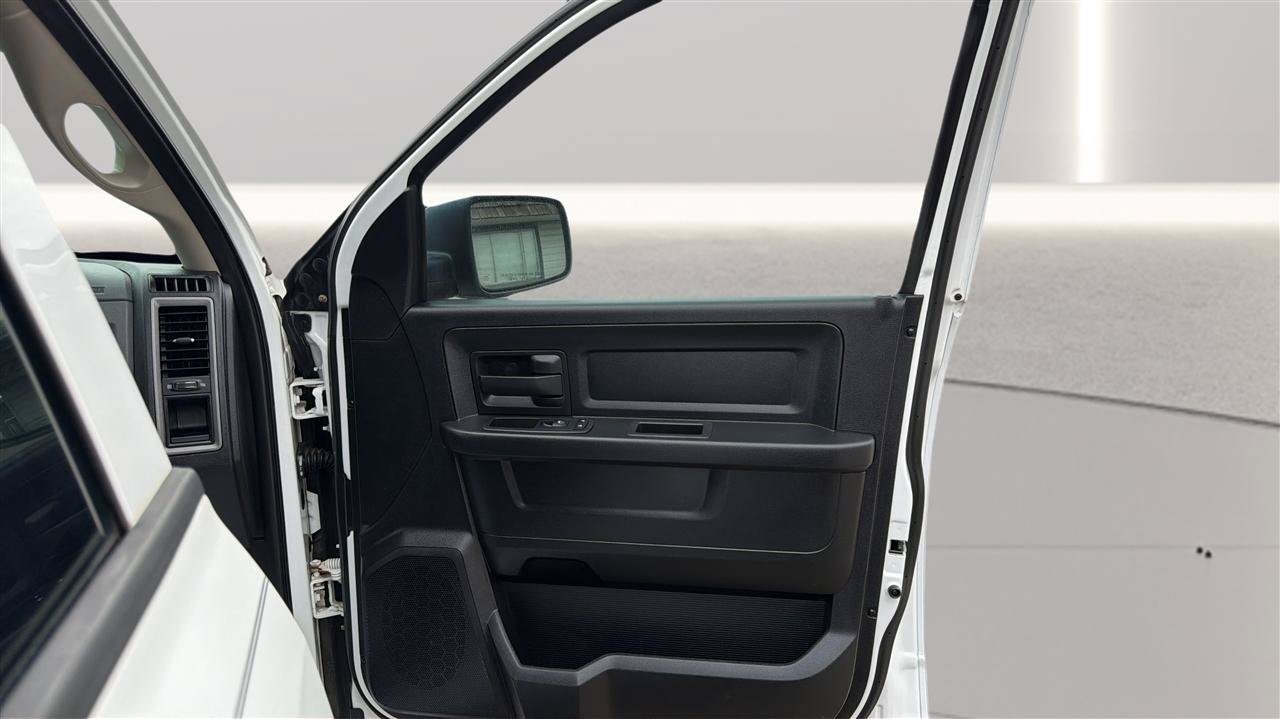 Used 2014 RAM 1500 Express AWD/4WD image 16