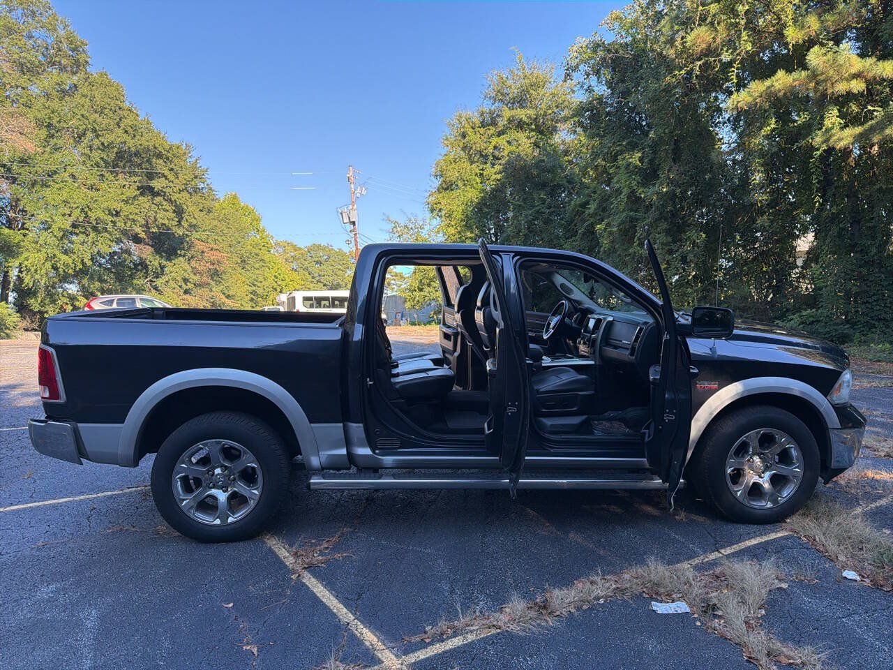 Used 2013 RAM 1500 Laramie w/ Convenience Group AWD/4WD image 24