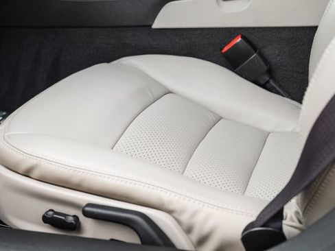 Used 2011 Chevrolet Corvette Grand Sport w/ Preferred Equipment Group image 65