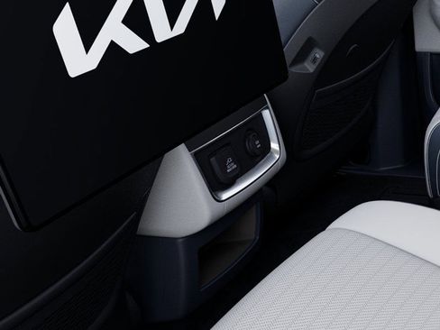 New 2026 Kia Carnival SX Prestige FWD image 27