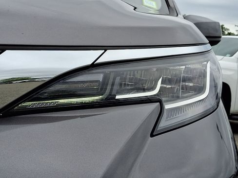 Certified 2023 Toyota Sienna XLE FWD image 10