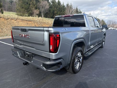 Used 2025 GMC Sierra 1500 SLT w/ SLT Premium Package image 5