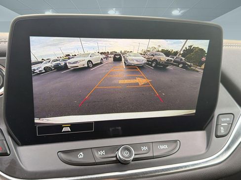 Used 2025 Chevrolet Blazer LT FWD image 26