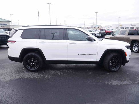 Certified 2024 Jeep Grand Cherokee L Laredo image 21
