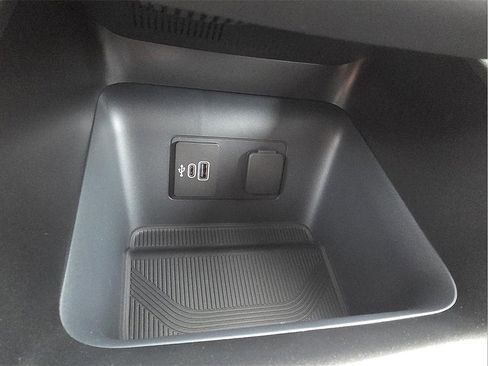 New 2026 Ford Explorer Active image 16