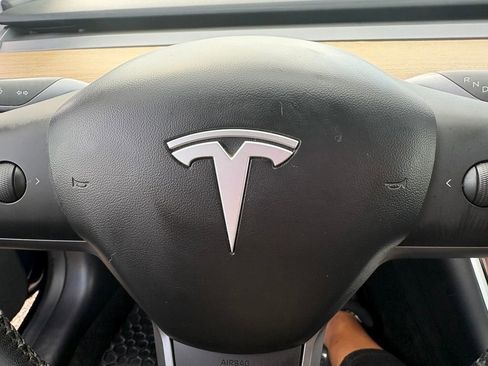 Used 2019 Tesla Model 3 Standard Range Plus RWD image 22