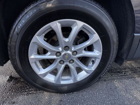 Certified 2019 Chevrolet Equinox LT w/ Sun & Navigation Package AWD/4WD image 10