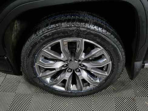 Used 2024 GMC Sierra 1500 Denali AWD/4WD image 9