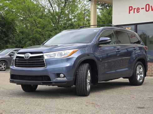 Used 2015 Toyota Highlander Limited Platinum AWD/4WD image 15