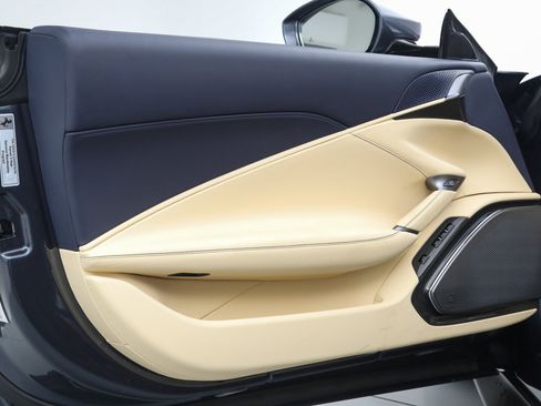 Certified 2025 Ferrari Roma Spider RWD image 26