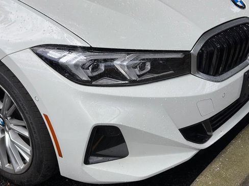 Used 2023 BMW 330i Sedan w/ Premium Package RWD image 2