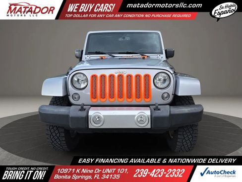 Used 2015 Jeep Wrangler Unlimited Sahara w/ Connectivity Group image 3