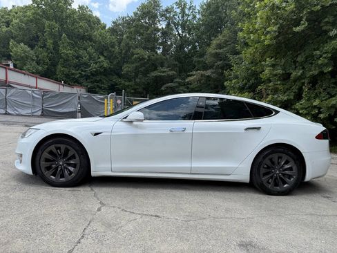 Used 2018 Tesla Model S 100D AWD/4WD image 2
