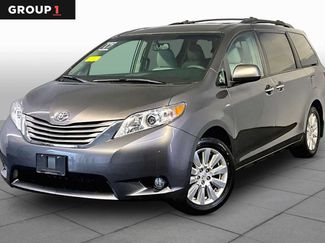 Used 2017 Toyota Sienna XLE w/ XLE Navigation Package AWD/4WD video 1