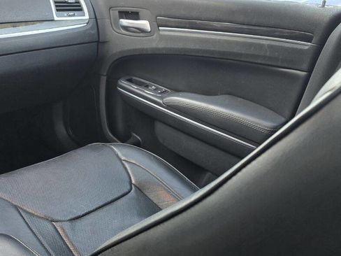 Used 2017 Chrysler 300 C image 16