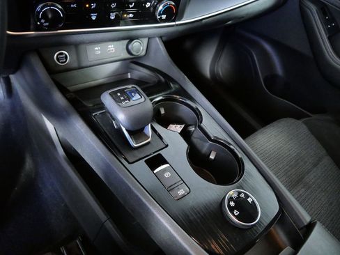 Used 2021 Nissan Rogue S image 20