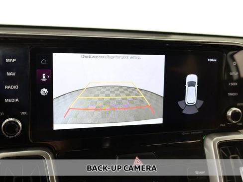 Used 2023 Kia Sorento S AWD/4WD image 6