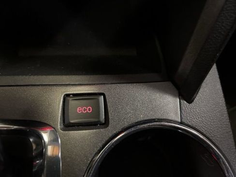 Used 2017 GMC Terrain SLE image 29