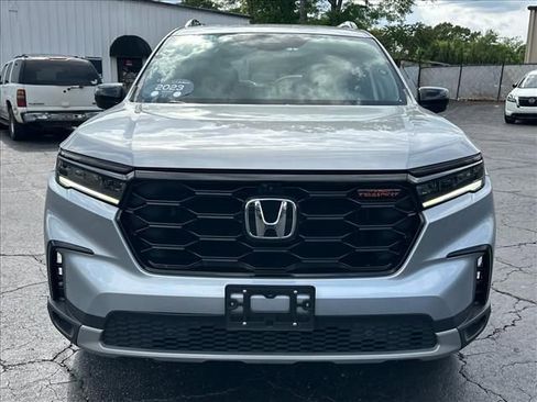 Used 2023 Honda Pilot TrailSport image 4