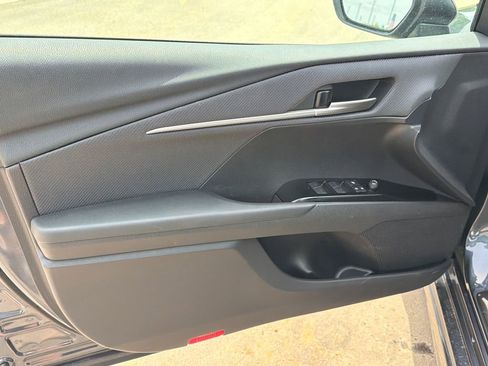 Used 2026 Toyota Camry SE FWD image 10