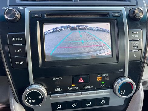 Used 2014 Toyota Camry LE FWD image 31