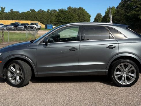 Used 2015 Audi Q3 2.0T Prestige w/ Prestige Package AWD/4WD image 3